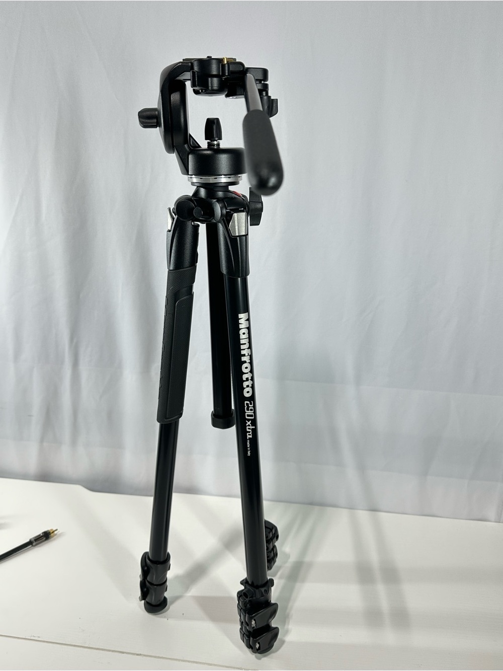 #429 Tripod Manfrotto MT290XTA3US with fluid head